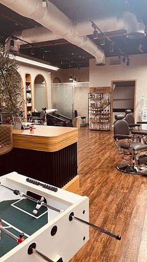  Business for Sale: Running Gents Salon in Arjan