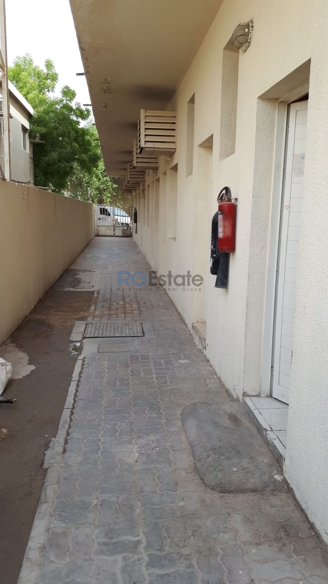 33 غرفة سكن عمال مستقل متاحة للبيع في المحيصنة (سونابور)  | RGEstate UAE