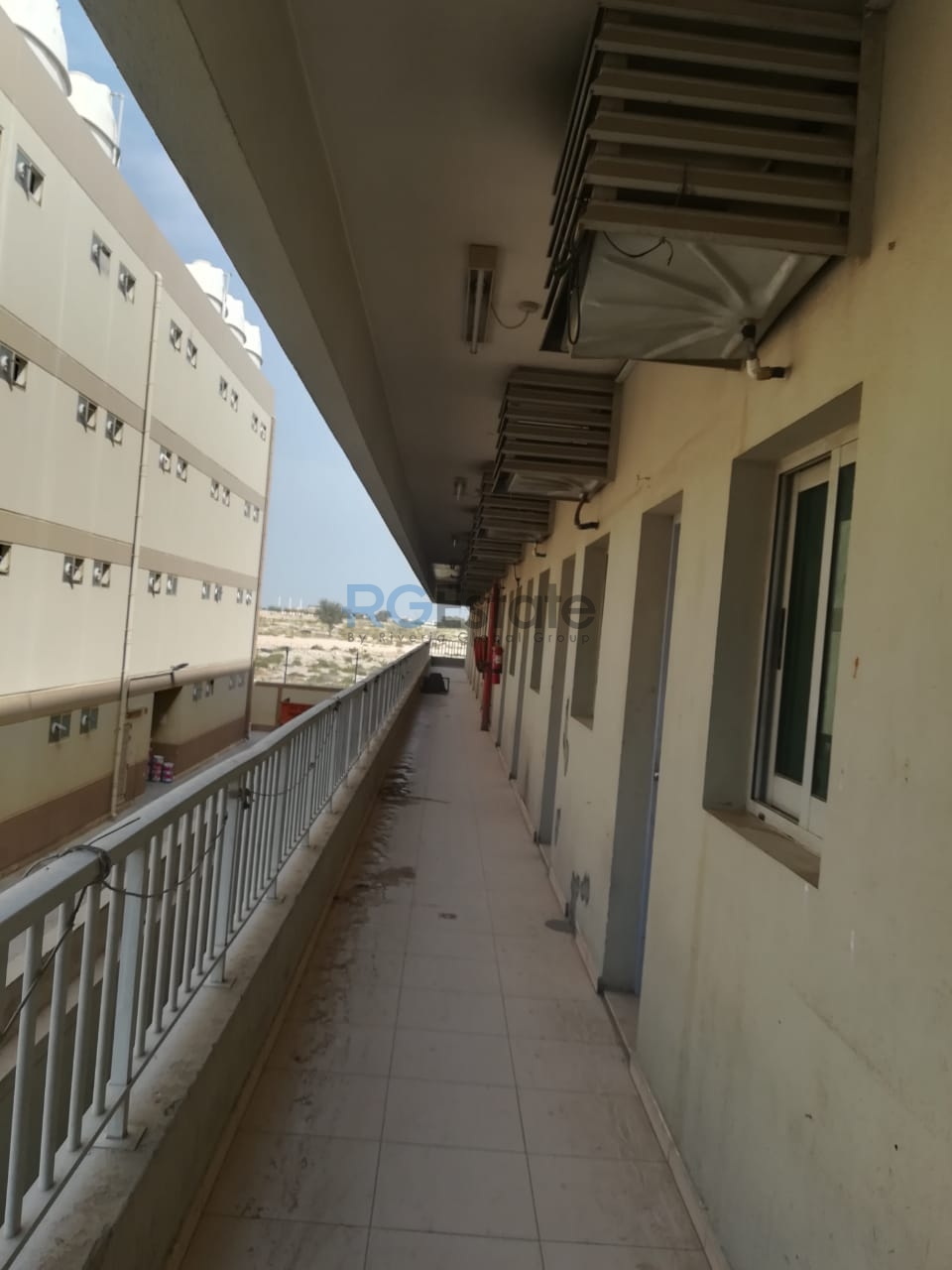 291 غرفة سكن مع مكتب ومتجر متاح للبيع في القوز  | RGEstate UAE