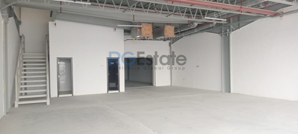 Modern Showroom Warehouse: 3,000 sqft with Mezzanine Floor, Pantry, Fully A/c, Available for Rent in Al Quoz Near Sheikh Zayed Road | Ideal for Commercial Use, Comprehensive Amenities Included  | RGEstate UAE