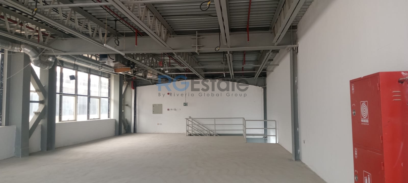 Modern Showroom Warehouse: 3,000 sqft with Mezzanine Floor, Pantry, Fully A/c, Available for Rent in Al Quoz Near Sheikh Zayed Road | Ideal for Commercial Use, Comprehensive Amenities Included  | RGEstate UAE
