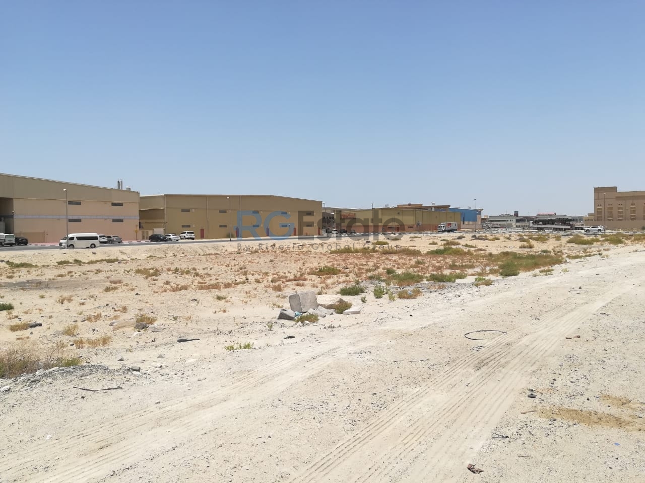 40,000 sqft Commercail Land Can Build Showroom & Offices for Long Terms Lease in Nadd AL Hammar  | RGEstate UAE