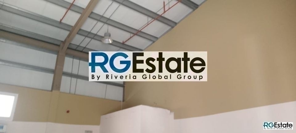 5,400 Sqft Showroom with Pantry Rent / Ras Al Khor  | RGEstate UAE