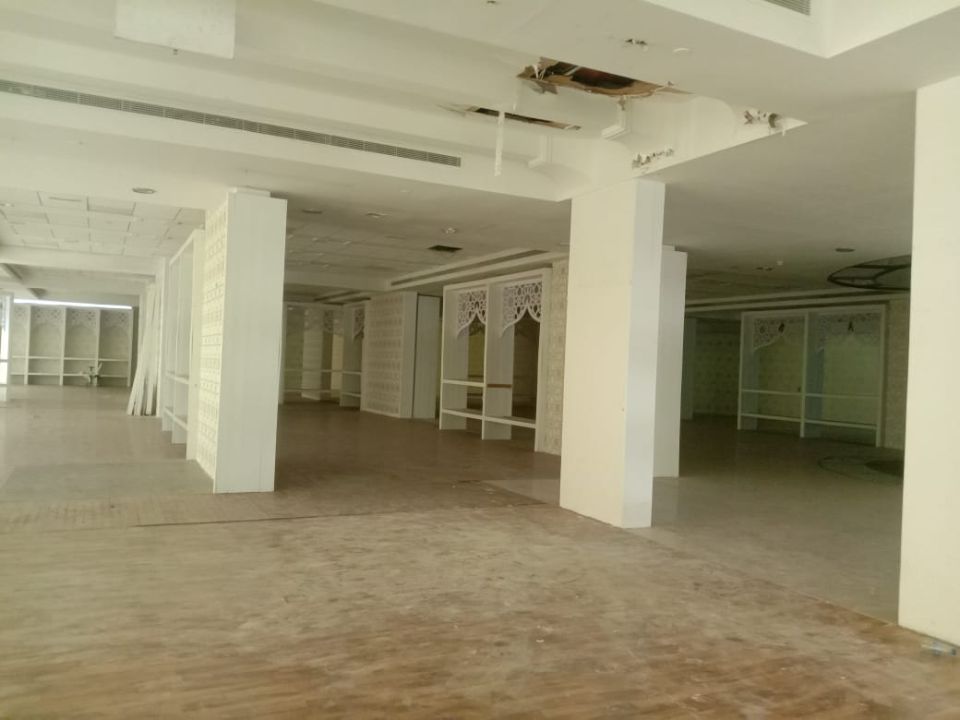SHOWROOM FOR RENT | PRIME LOCATION IN OUD METHA  | RGEstate UAE