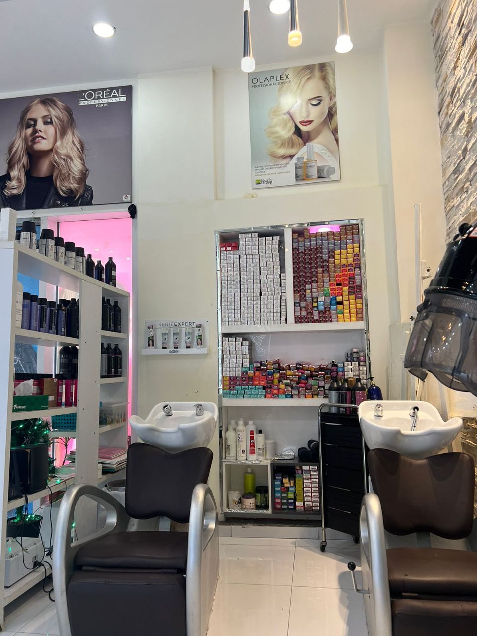 Running Business Ladies Salon For Sale  - Oud Metha - RP 4309  | RGEstate UAE
