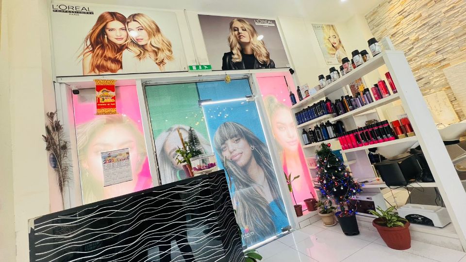 Running Business Ladies Salon For Sale  - Oud Metha - RP 4309  | RGEstate UAE