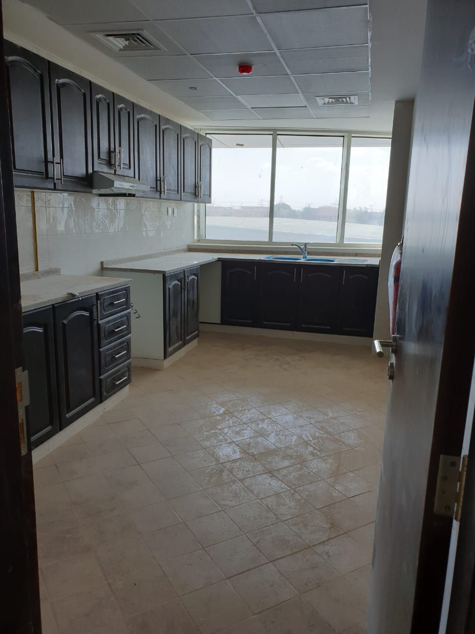 Prime Investment Opportunity: Rented Hotel Apartment Building for Sale in Al Mankhool, Dubai! 98 Studios, 9.72% ROI!  | RGEstate UAE