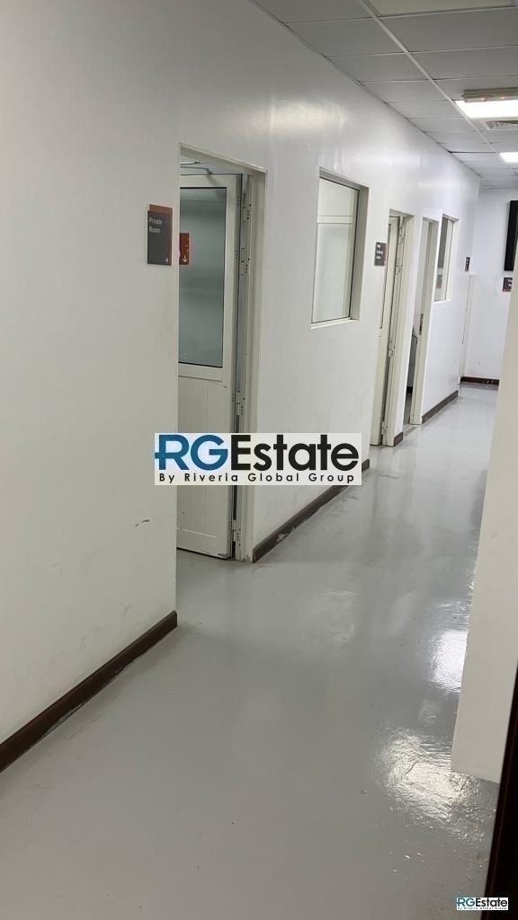 Turnkey Office Solution: Fully Fitted Office with Furniture for Rent in Business Bay, Dubai! Ideal for Commercial Use, Complete with Amenities!  | RGEstate UAE