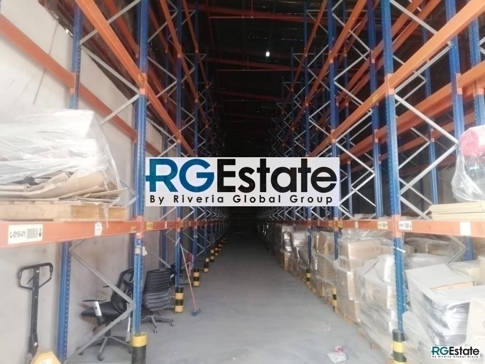 27,000 Sqft Freehold Warehouse with Loading Bay for Sale in Sharjah 15 – Prime Industrial Location  | RGEstate UAE