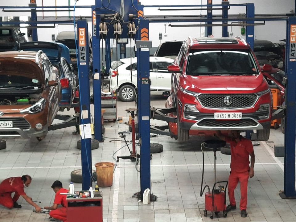 16,000 Sqft Running Service Center with Business & Setup For Sale in Ras Al Khor Industrial Area - رأس الخور - MAK PP 4242  | RGEstate UAE