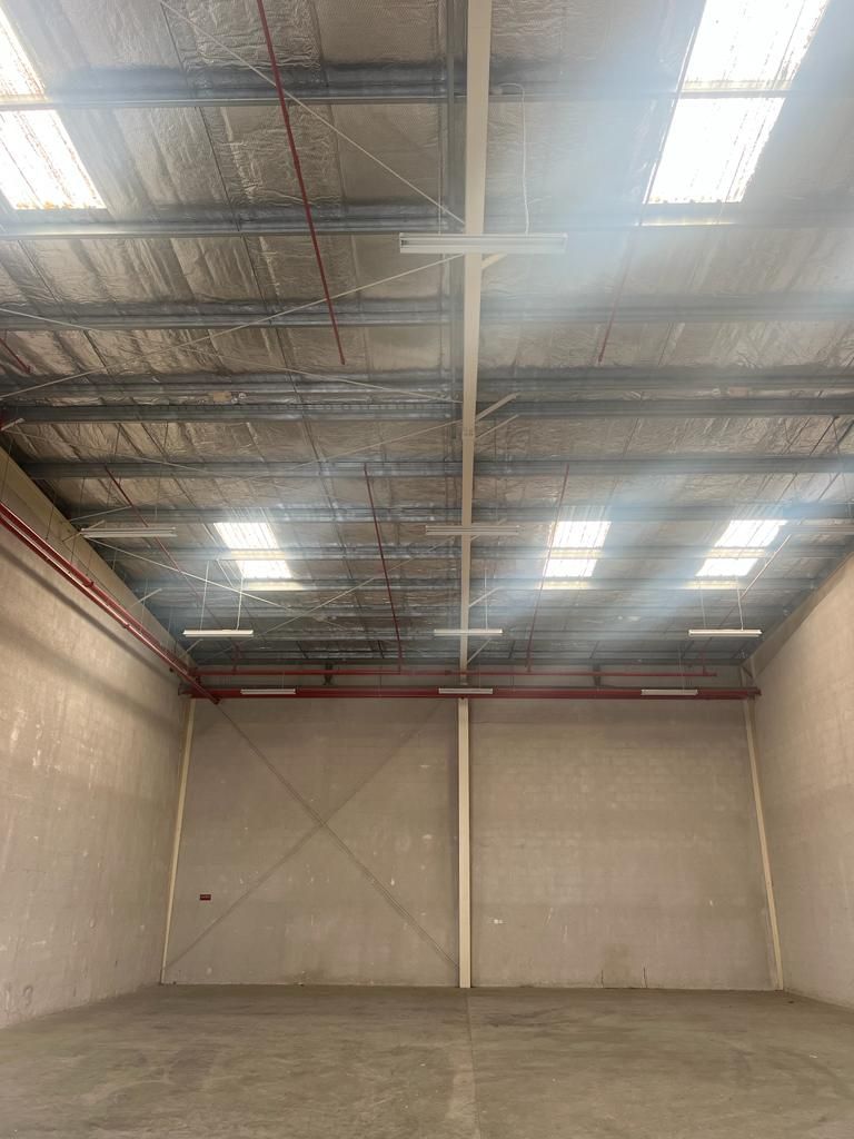 22,670 Sqft Warehouse Available for Rent in Umm Ramool
 
 High Ceiling | Prime Location | Ideal for Industrial or Commercial Use  | RGEstate UAE