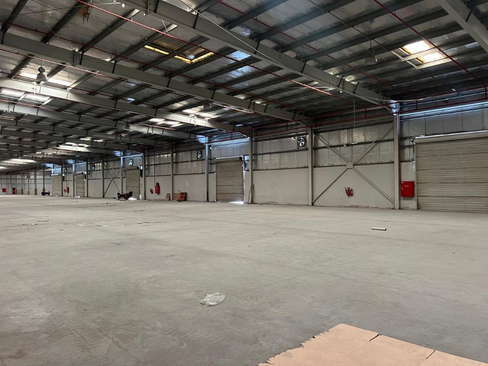98,000 sqft Warehouse For Rent in JAFZ
  | RGEstate UAE