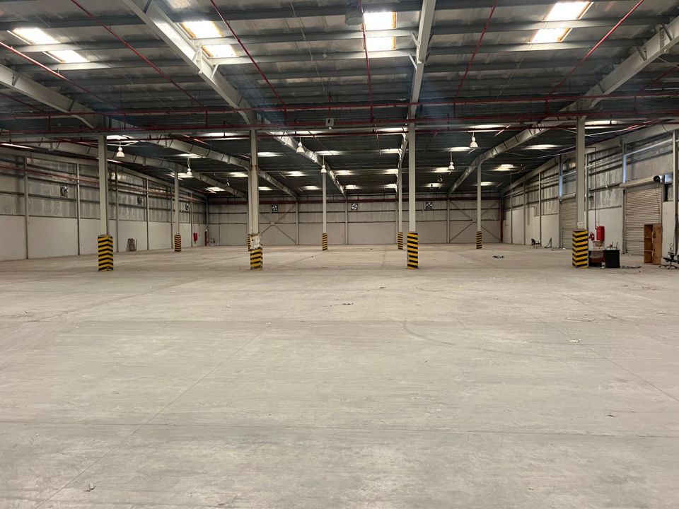 98,000 sqft Warehouse For Rent in JAFZ
  | RGEstate UAE