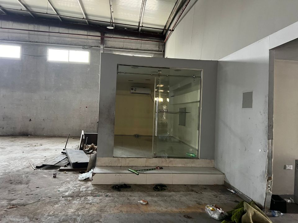 40,000 Sq.Ft Shed with Office & Open Yard for Rent in Umm Ramool  | RGEstate UAE