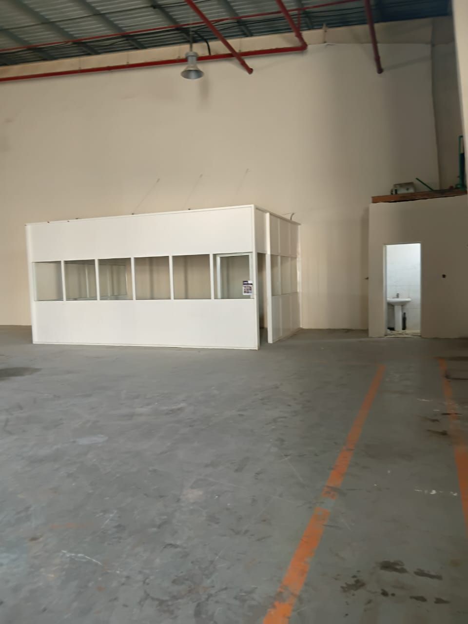 High Power 160 kW 13,000 Sqft Warehouse for Rent in Umm Al Quwain  | RGEstate UAE